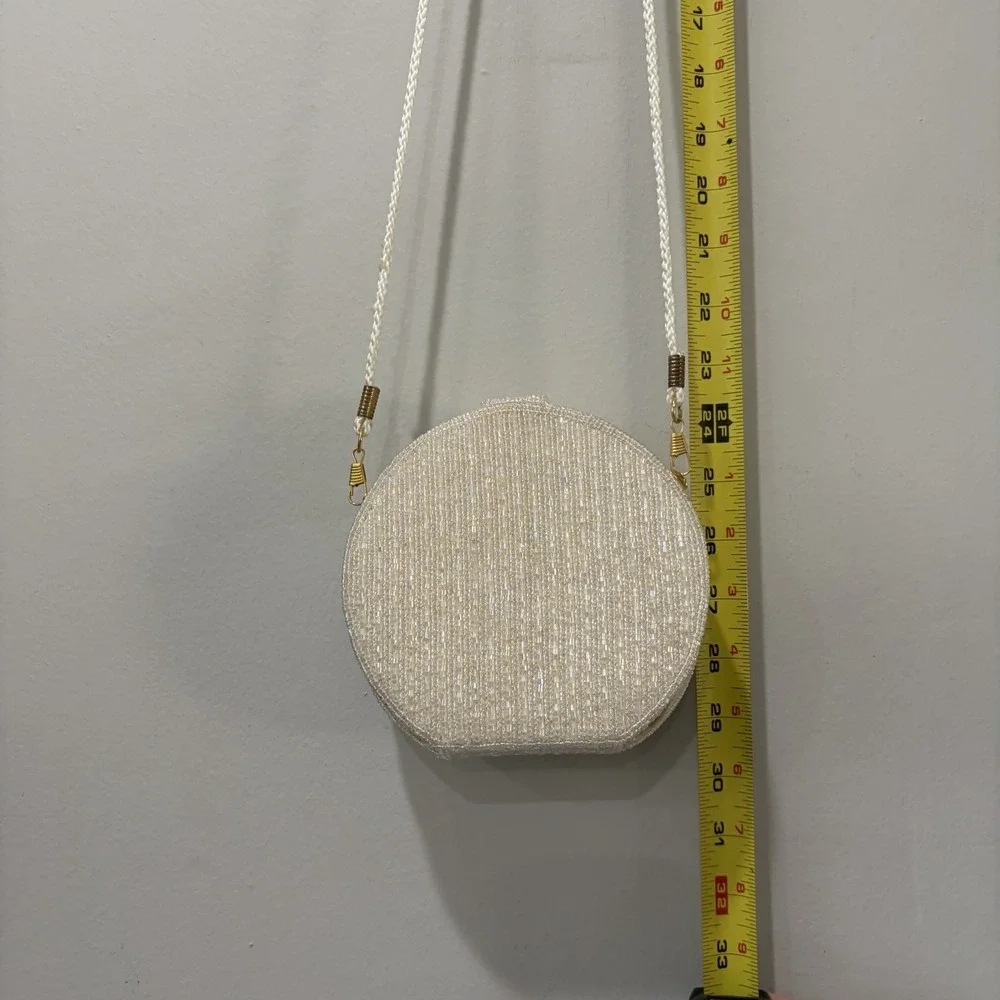 vintage white beaded‎ round Shape Structured purse Gold Hardware Formal Fancy